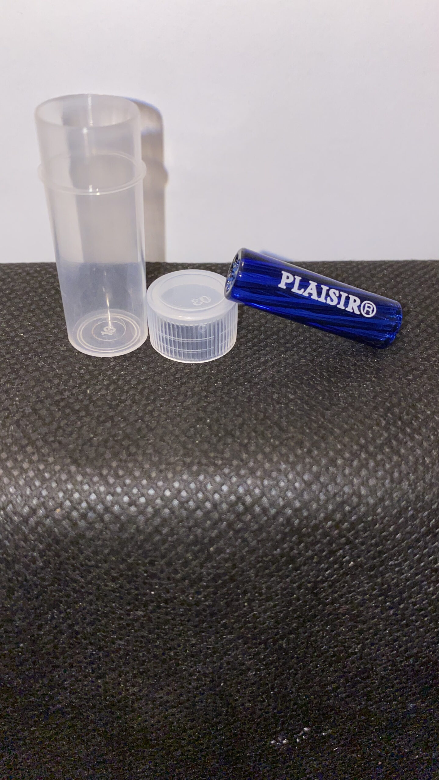 Nachhaltiger Glasfilter von Plaisir Dunkelblau