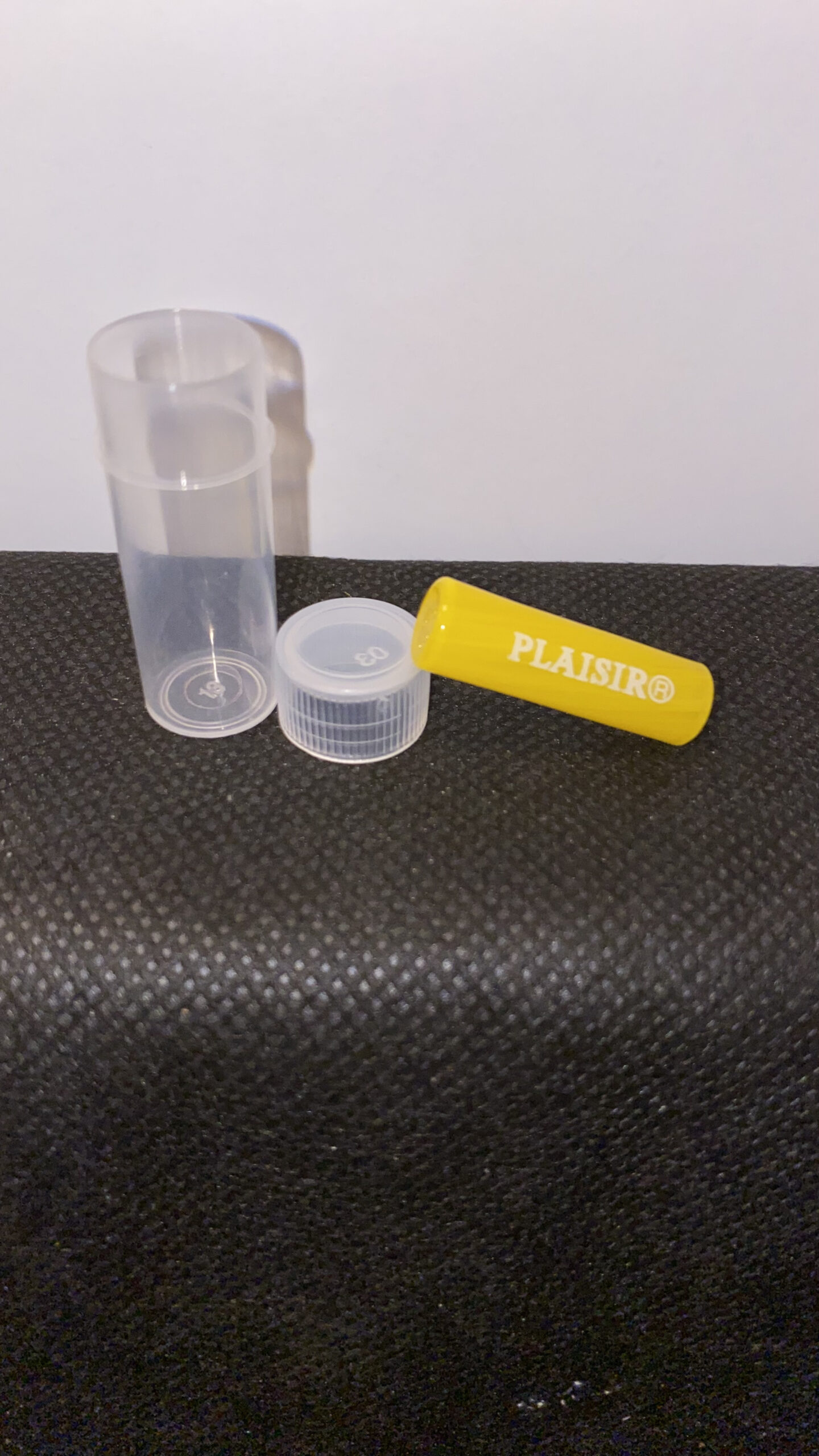 Nachhaltiger Glasfilter von Plaisir Gelb